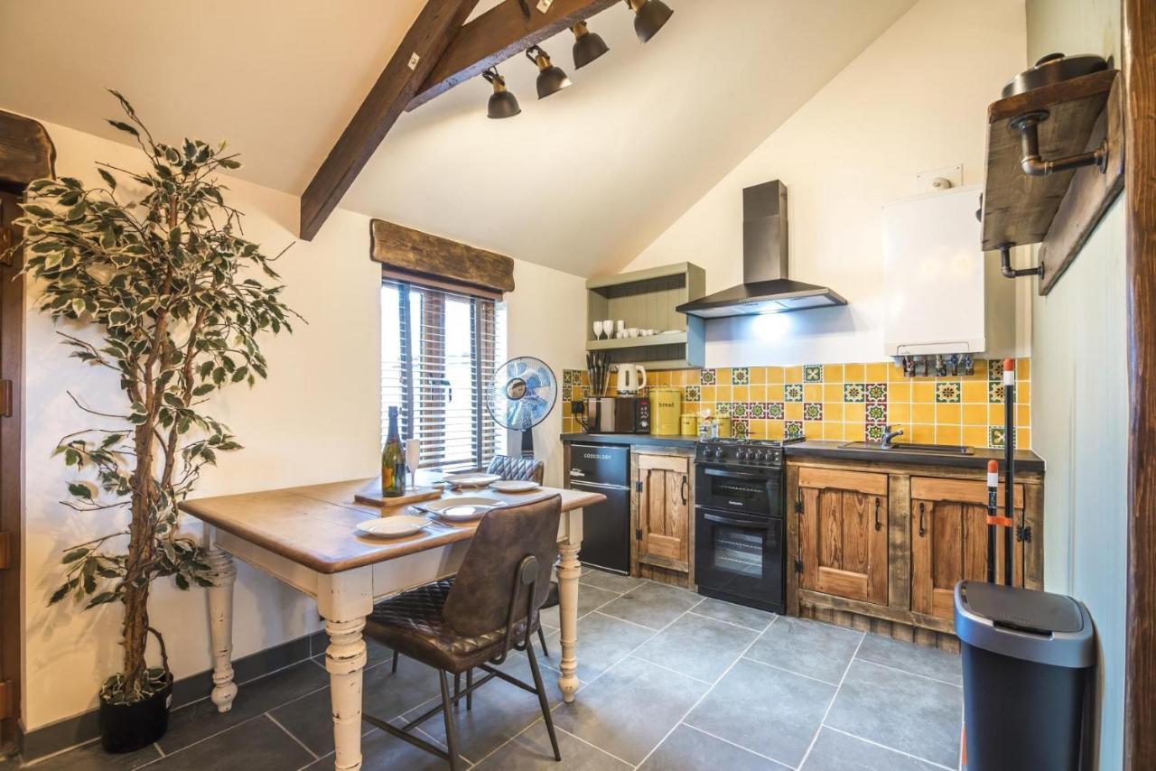 Fern Cottage - Luxurious 1 Bedroom - Blossom Farm Johnston Esterno foto