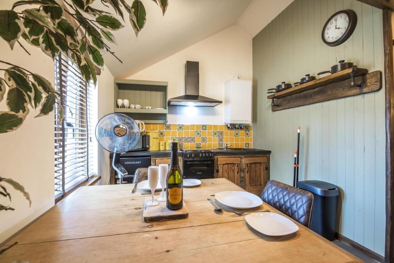 Fern Cottage - Luxurious 1 Bedroom - Blossom Farm Johnston Esterno foto